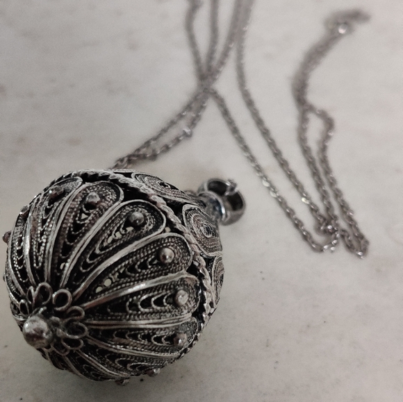 Vintage Silver Filigree Lantern Shaped Pendant Ambergris Amulet Necklace - Picture 6 of 16
